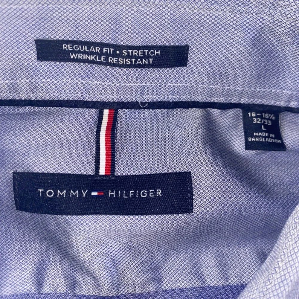 Tommy Hilfiger Mens Blue Regular Fit Stretch Wrinkle Resistant Shirt L 16-16.5 - Picture 2 of 7